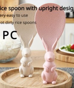 Una adorable cuchara para arroz con forma de conejito que se mantiene